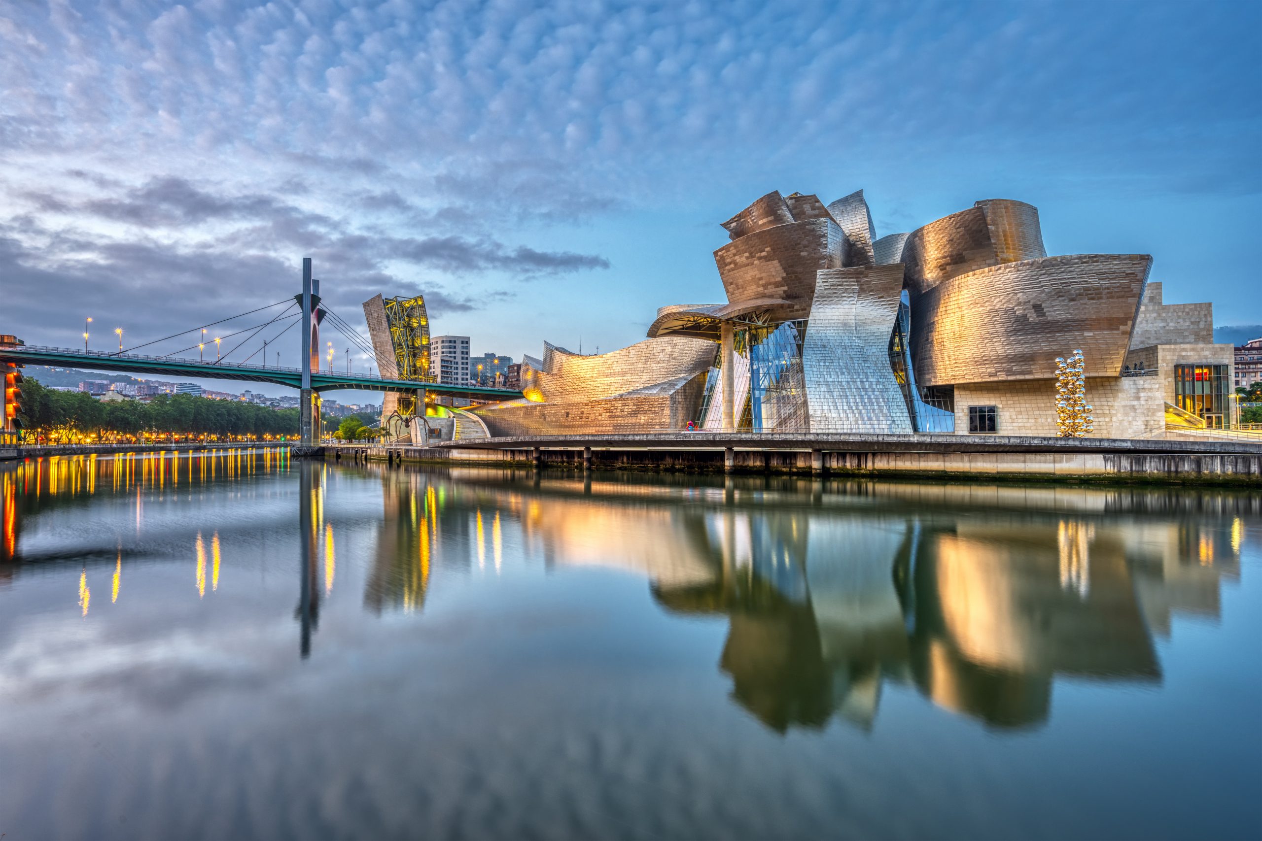 MARCOS ARQUITETÔNICOS PELO MUNDO | Museu Guggenheim Bilbao